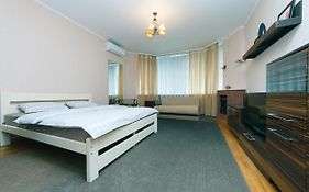 Apartment Poznyaky-Bazhana